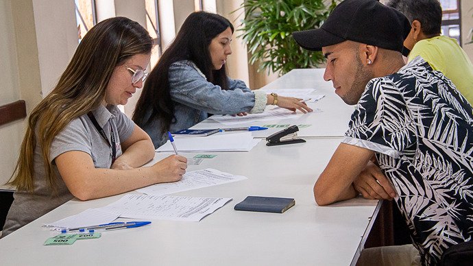 FAS e Alcance Social promovem mutirão com oferta de 1.000 vagas de emprego em Curitiba