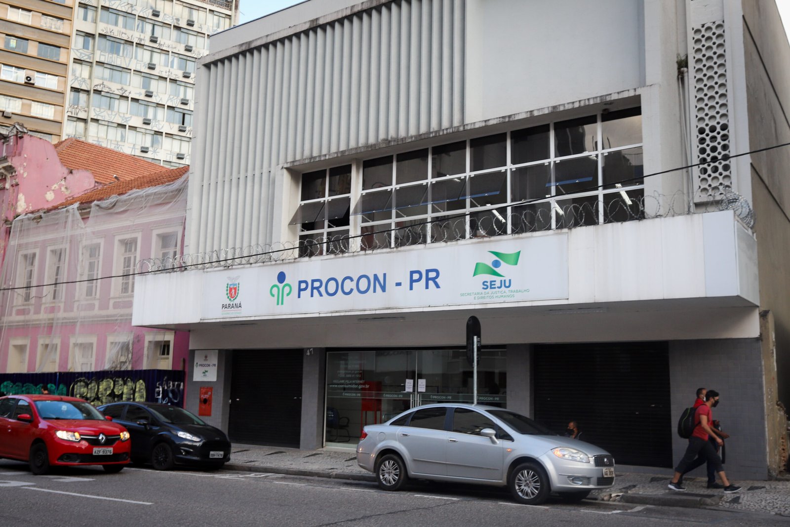 Procon-PR fez, em média, 570 atendimentos por dia no primeiro semestre do ano