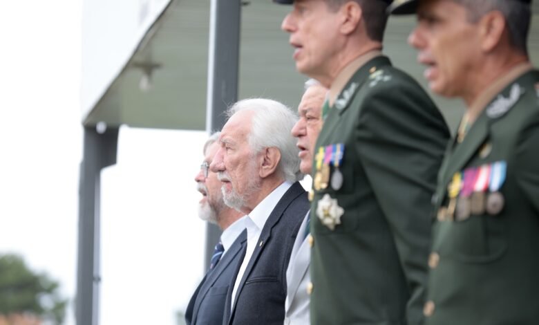 Governador em exercício participa das celebrações do Dia do Exército Brasileiro