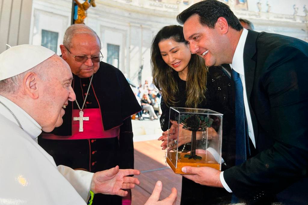 Governador lamenta morte do Papa Francisco e determina luto de três dias no Paraná