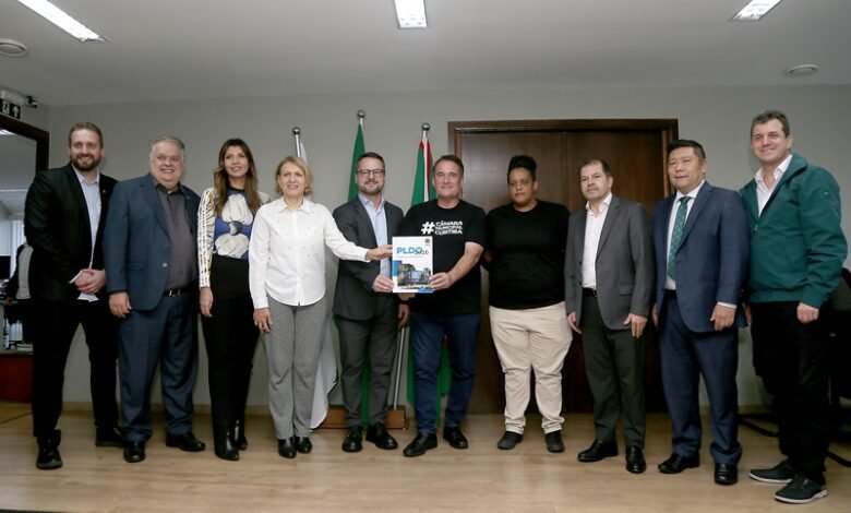 Com orçamento recorde, LDO é entregue à Câmara Municipal de Curitiba