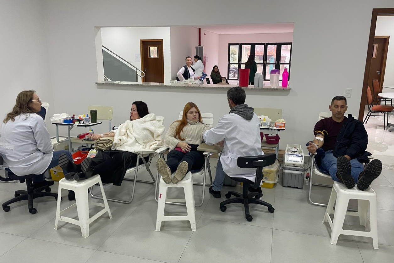 “Hemepar vai até você”: Paraná conta com serviço de coleta de bolsas de sangue