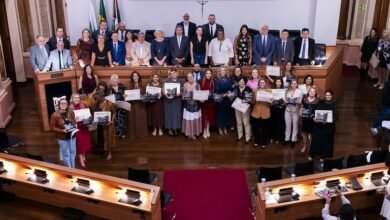Sessão solene na Câmara homenageia 31 mulheres empreendedoras de Curitiba